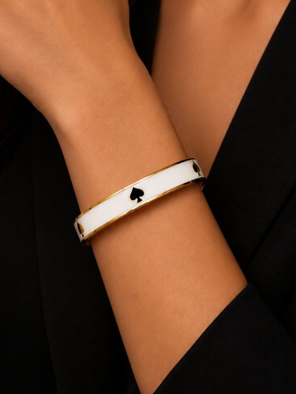 KATE SPADE New York White Enamel Gold Tone Spade Bangle Bracelet w/Dust Bag - Picture 3 of 9